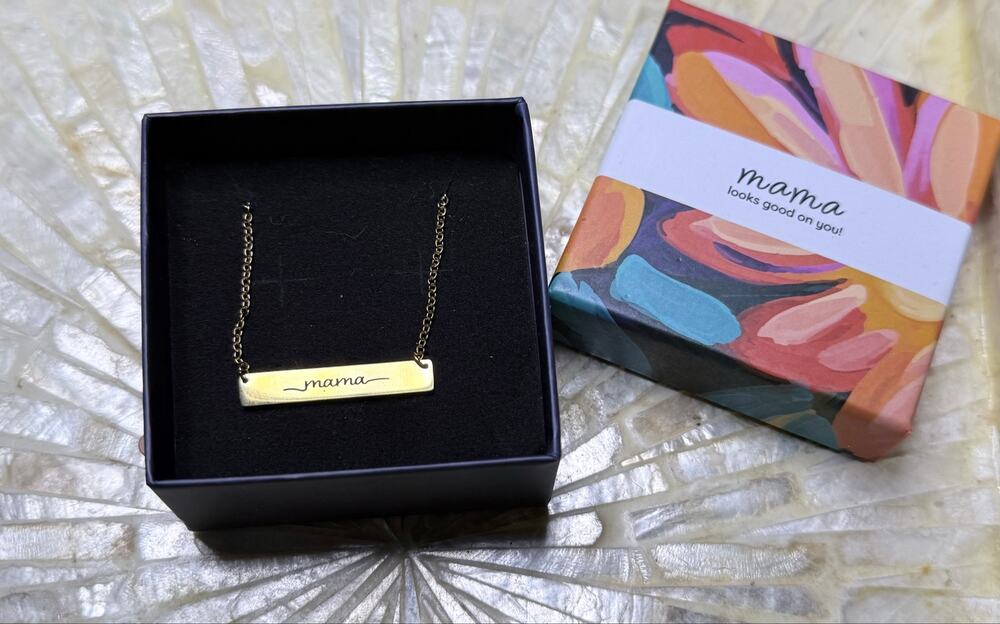 Gold Tone Mama Nameplate Bar Necklace 22” with Gift Box NIB